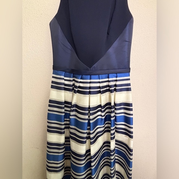 Theia Navy & White Nautical Stripe Jacquard Taffeta Full Skirt Formal Gown 4 - Picture 5 of 14